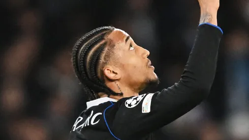 João Pedro, do Chelsea, comemora após marcar o terceiro gol de sua equipe durante a partida da Fase de Liga MD8 da UEFA Champions League 2025/26 entre SSC Napoli e Chelsea FC, no Estádio Diego Armando Maradona, em 28 de janeiro de 2026, em Nápoles, Itália. (Foto de Francesco Pecoraro/Getty Images)