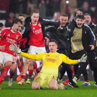 Anatoliy Trubin, goleiro do Benfica, marca golaço pelo Real Madrid