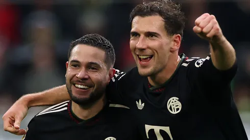 Goretzka e Raphel Guerreiro. (Photo by Dean Mouhtaropoulos/Getty Images)