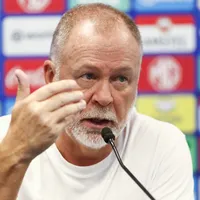 Seleção do Peru acerta com Mano Menezes, ex-Grêmio