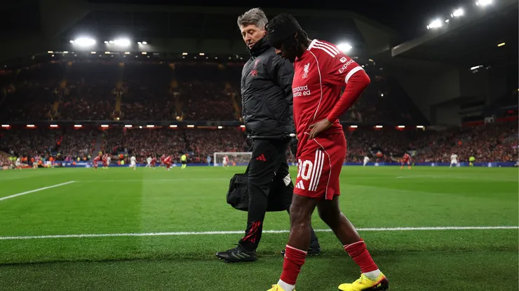 Lesão de Frimpong acelera busca do Liverpool por novos nomes no mercado europeu. (Foto de Justin Setterfield/Getty Images)