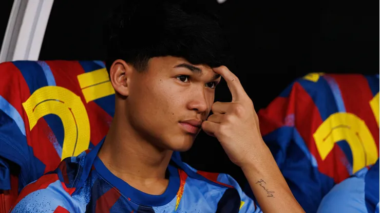 Dro Fernández deixou o Barcelona e Deco, dirigente do clube catalão, mandou recado ao atleta. IMAGO / Imagens Brutas da Bola - (Maciej Rogowski)