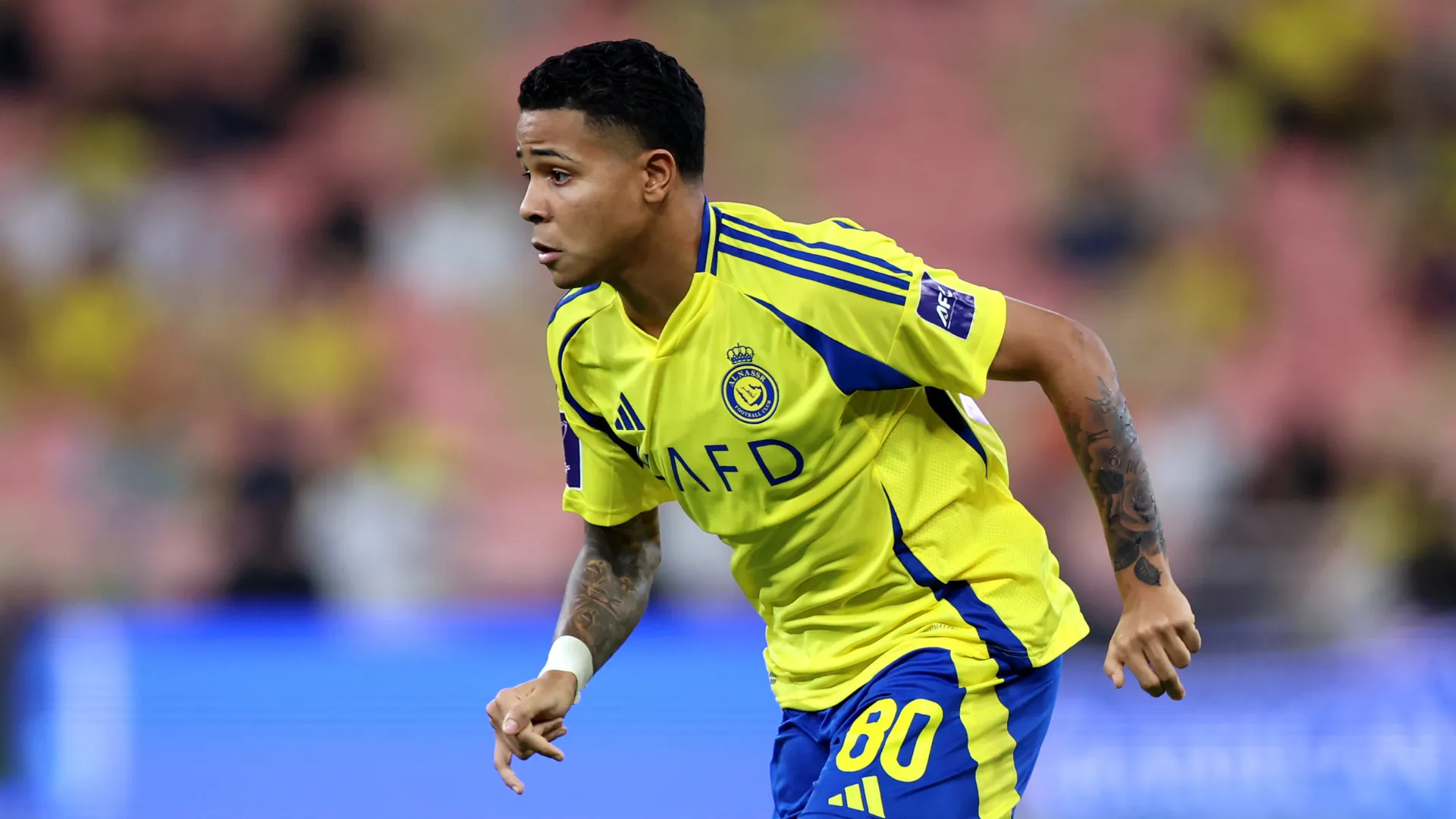 Wesley corre durante partida pelo Al-Nassr