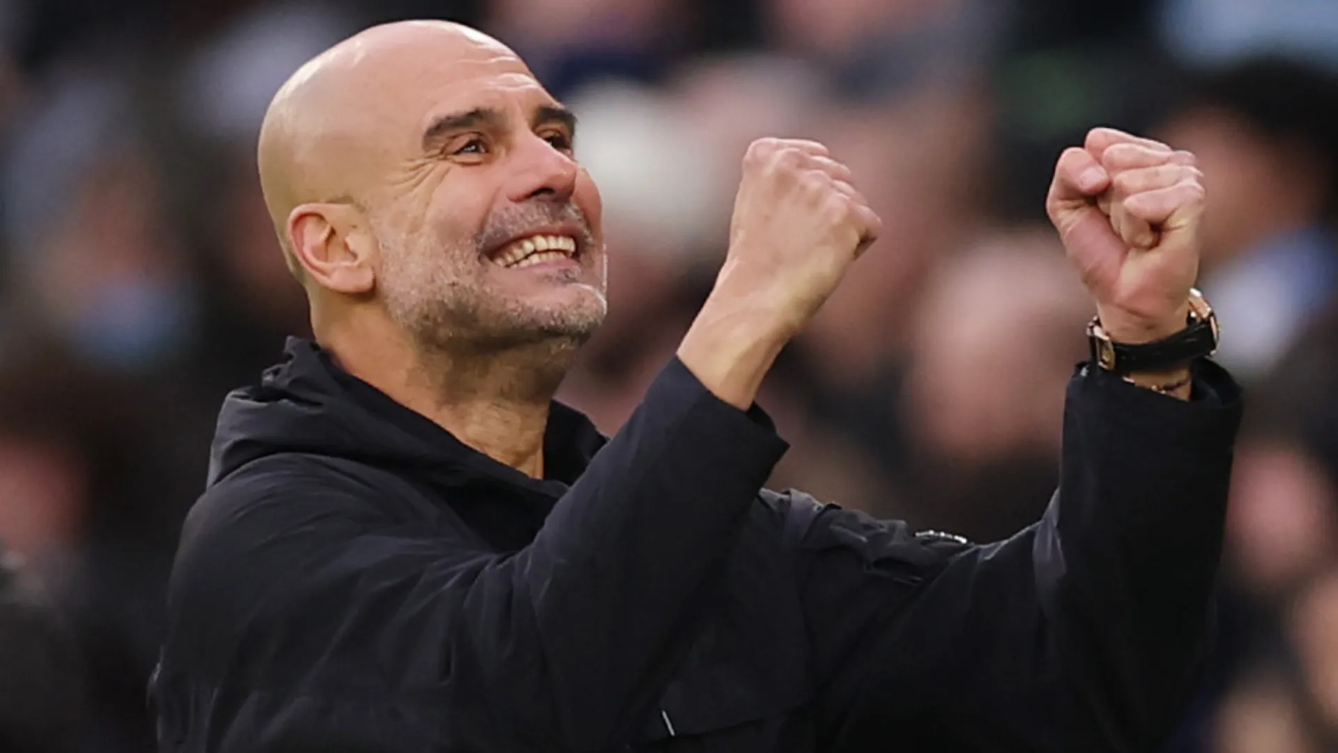 Pep Guardiola comemora pelo Manchester City