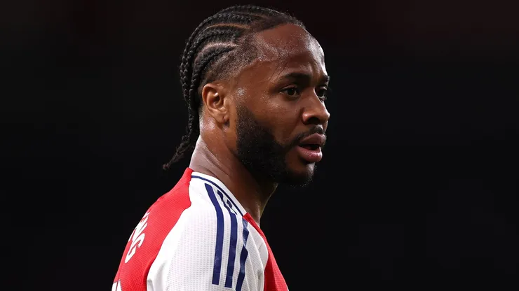 Sterling está livre no mercado da bola