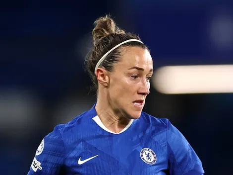 Chelsea e Lucy Bronze vivem indefinição em renovação de contrato