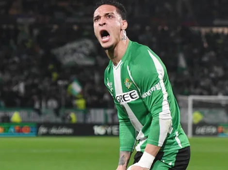 Antony marca golaço em jogo do Real Betis