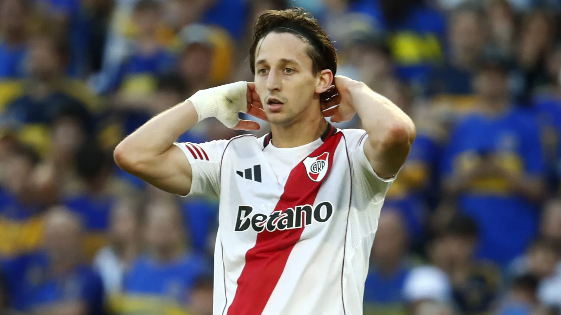 Matías Galarza em partida do River Plate. (Photo by Marcos Brindicci/Getty Images)