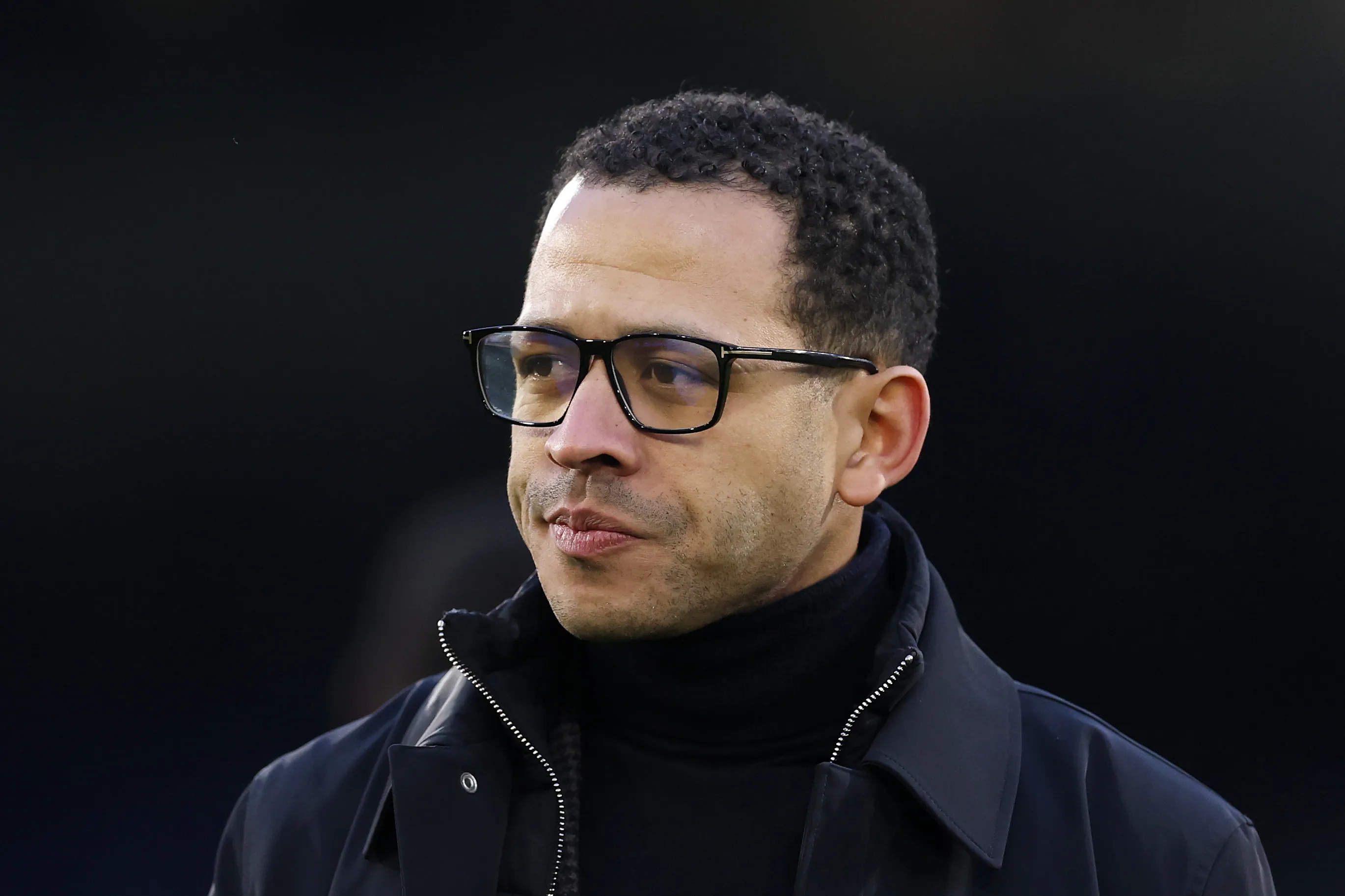 Liam Rosenior pode ter reforços importantes no Chelsea (Foto: Julian Finney/Getty Images)