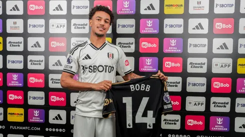 O atacante Oscar Bobb é apresentado no Fulham (Divulgação/Fulham FC)