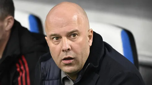 Arne Slot confirmou que Bajcetic foi afastado do treino por conta de contratempos. IMAGO / IMPRENSA ESPORTIVA – MANTEY STEPHANE