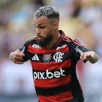 Michael rescinde com Flamengo e pode voltar ao Oriente Médio