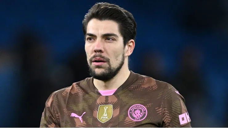 Stefan Ortega, do Manchester City, chega a acordo com o Nottingham Fortest e aguarda liberação. (Foto: Justin Setterfield/Getty Images)