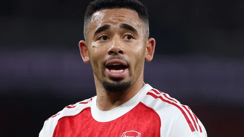 Gabriel Jesus em campo pelo Arsenal. Foto: Alex Pantling/Getty Images