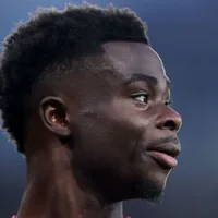 Saka se machuca no aquecimento de Leeds x Arsenal