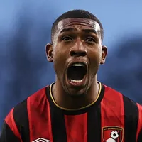 Rayan estreia na Premier League com assistência