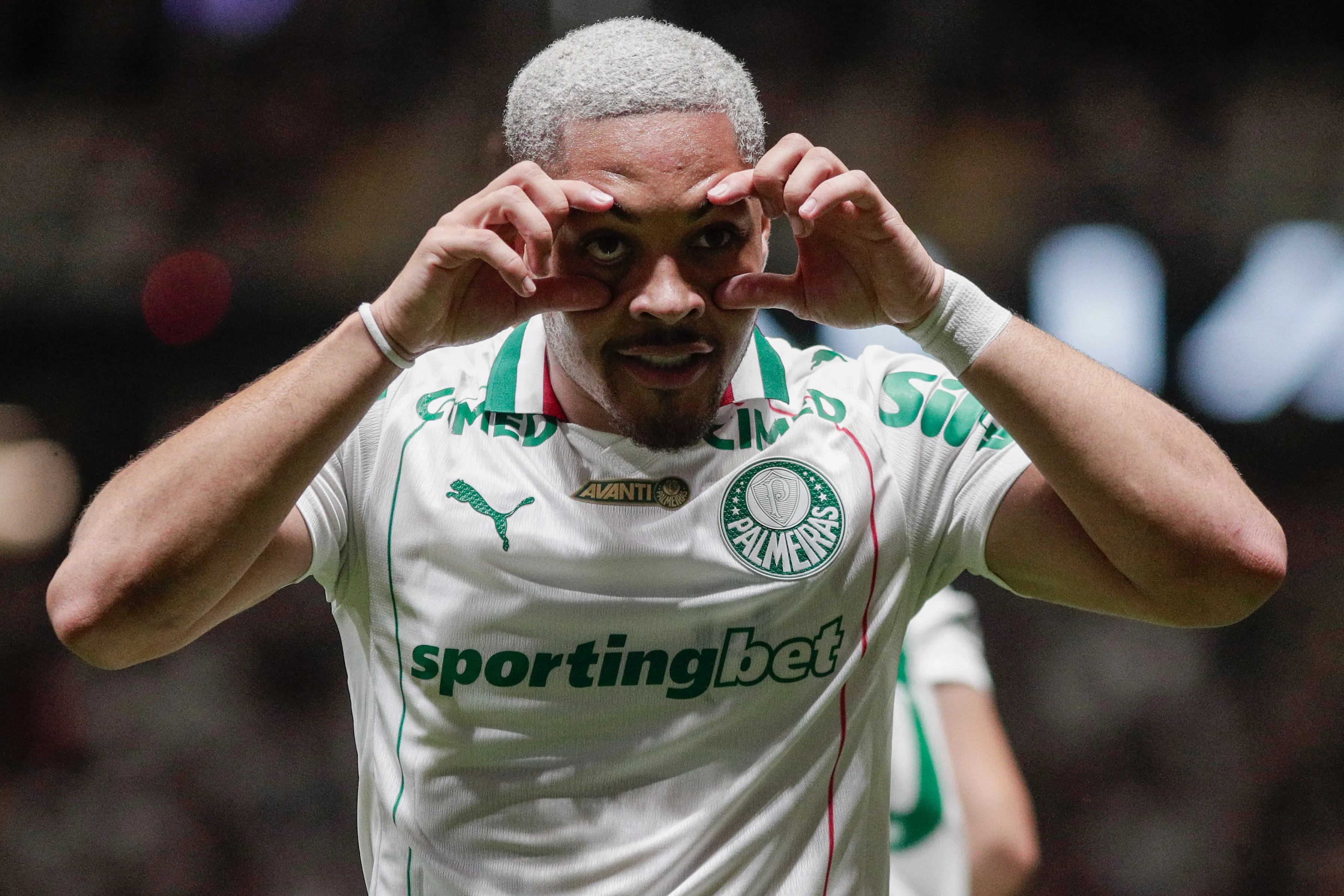 Vitor Roque está na mira do Al-Hilal. Foto: Fernando Moreno/AGIF