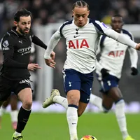 Manchester City e Tottenham empatam em jogo agitado; resultado ajuda o Arsenal