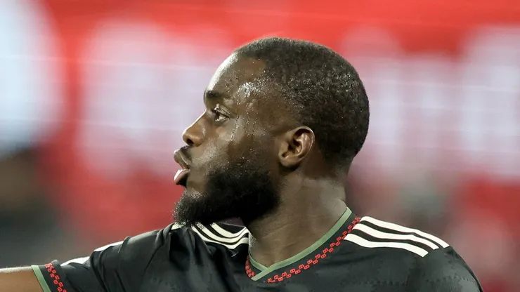Real Madrid influencia impasse na renovação de Upamecano com o Bayern. (Photo by Christof Koepsel/Getty Images)