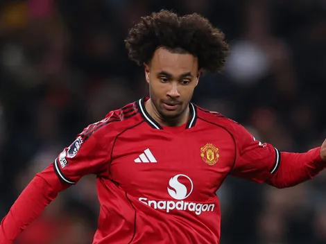 Zirkzee recusa a Juve e quer seguir no Manchester United