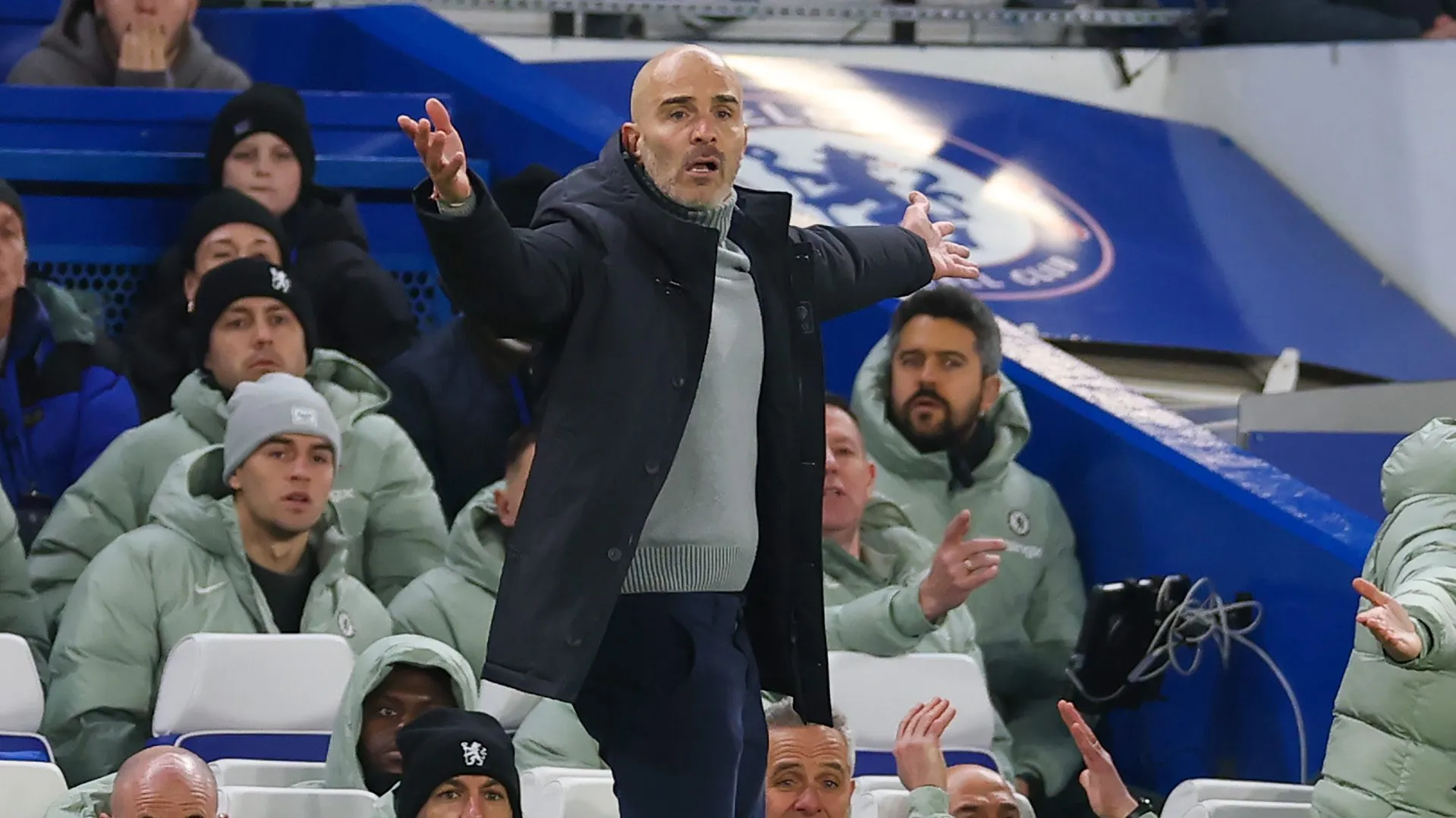 Enzo Maresca durante partida do Chelsea. (Foto: Warren Little/Getty Images)