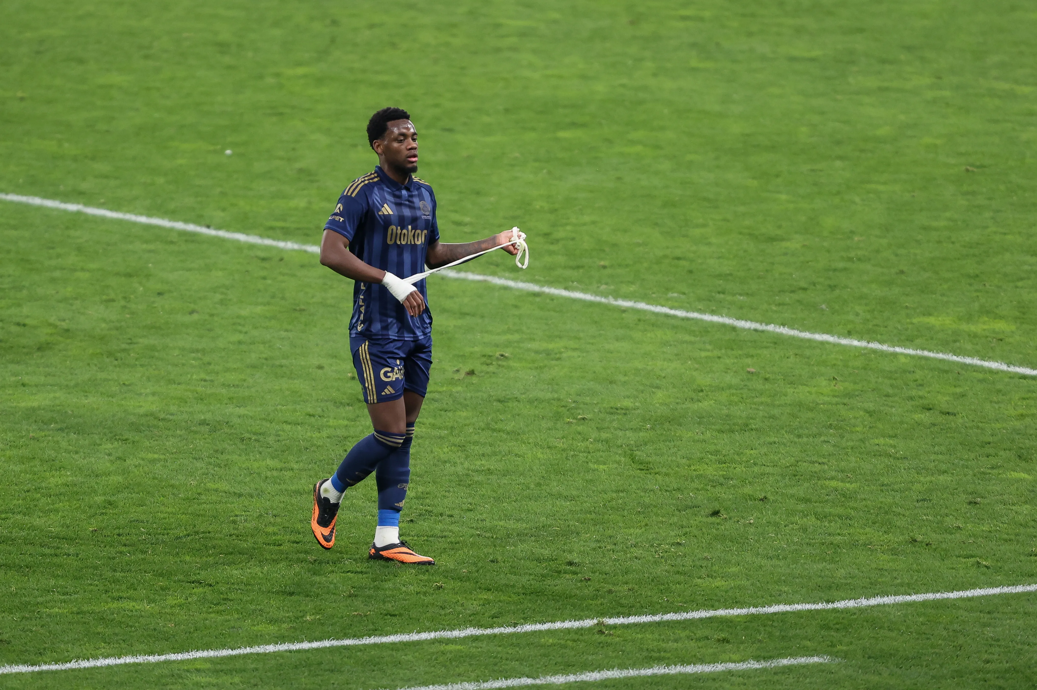 Jhon Durán, atacante do Al-Nassr. (Photo by Ahmad Mora/Getty Images)