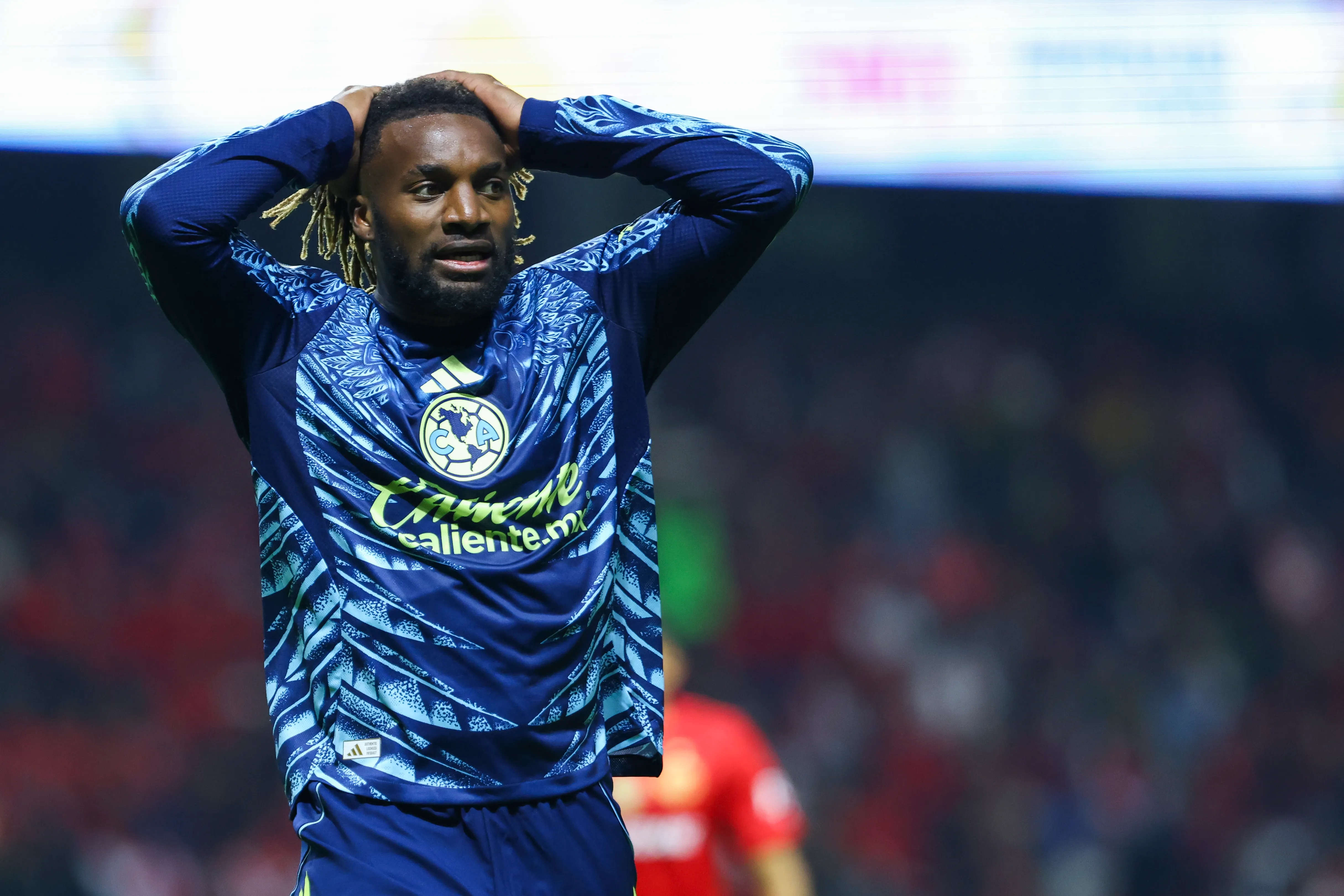 Saint-Maximin estará reforçando o RC Lens. (Photo by Agustin Cuevas/Getty Images)