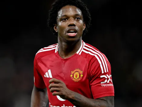 Manchester United barra saída de Tyrell Malacia