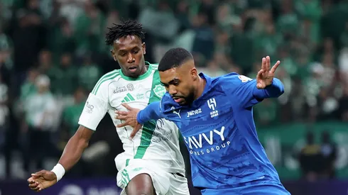 Al-Hilal, de Malcom (de azul): empate contra o Al-Ahli (Photo by Abdullah Ahmed/Getty Images)