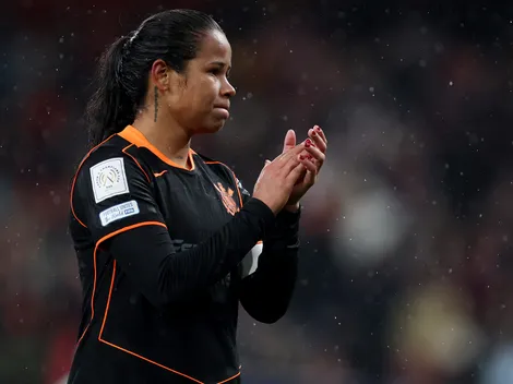 Meio-campista celebra desempenho do Corinthians no Mundial no Mundial Feminino