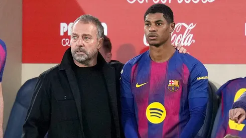 Hansi Flick e Rashford juntos no Barcelona. Foto: Alex Caparros/Getty Images