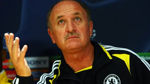 O técnico Luis Felipe Scoleri no Chelsea (Clive Rose/Getty Images)