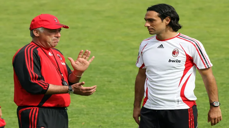 Alessandro Nesta e Carlo Ancelotti no Milan, em 2007 - Giuseppe Cacace / Getty Images