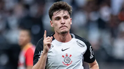 Breno Bidon é alvo do Fenerbahçe, mas Corinthians acredita que uma mudança no meio do ano é melhor. IMAGO / NurPhoto