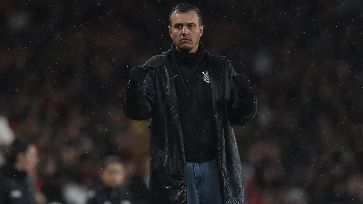 Treinador das Brabas comenta sobre suposta espionagem do Arsenal aos treinos do Corinthians - Foto: Jasper Wax/Getty Images