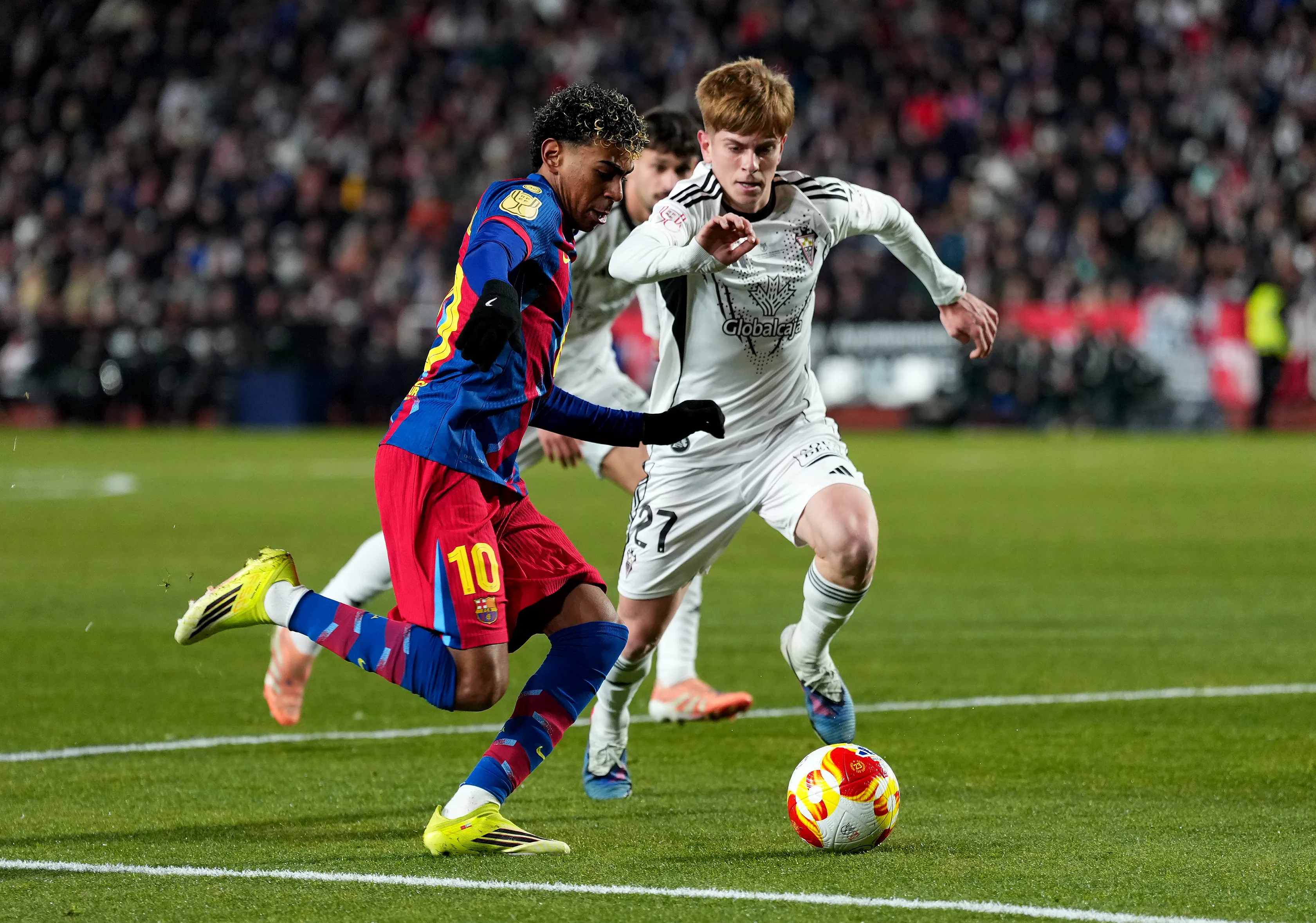 Yamal em campo contra o Albacete (Photo by Angel Martinez/Getty Images)
