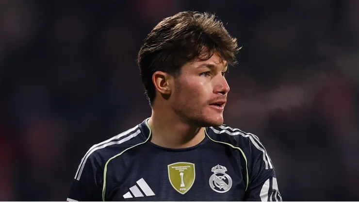Fran García tem saída cancelada pelo Real Madrid após se despedir do elenco. (Photo by Judit Cartiel/Getty Images)