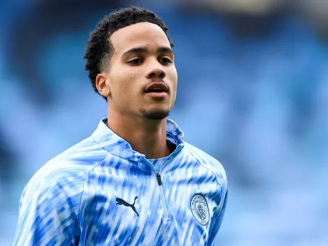 Manchester City transfere Divine Mukasa para o Leicester