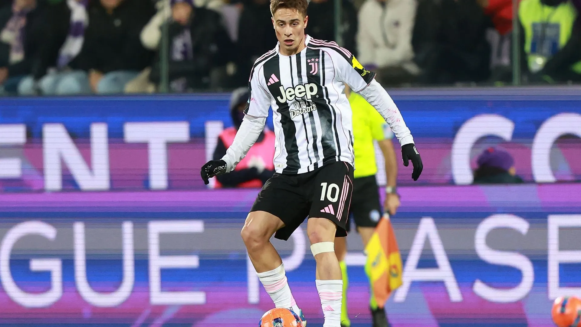 Kenan Yildiz em ação durante partida da Série A. Foto: Gabriele Maltinti/Getty Images