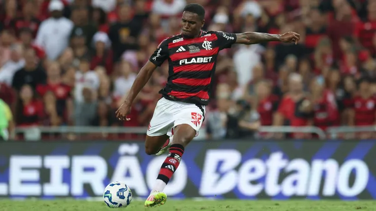 Evertton Araújo em jogo do Flamengo