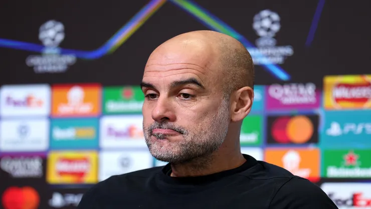 Guardiola em coletiva de imprensa do Manchester City - Alex Livesey/Getty Images