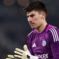 Chelsea deseja retorno de Mike Penders, emprestado ao Strasbourg