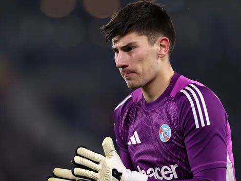 Chelsea deseja retorno de Mike Penders, emprestado ao Strasbourg