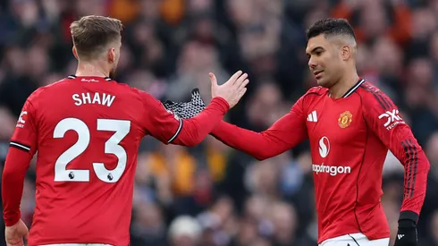Casemiro e Luke Shaw. (Photo by Matt McNulty/Getty Images)
