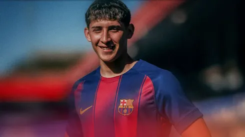 O lateral-esquerdo Patricio Pacífico é apresentado no Barcelona (Divulgação/Barcelona FC)
