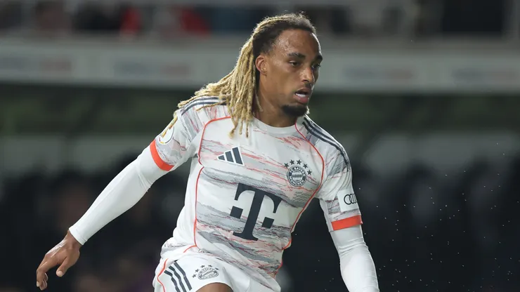 Sacha Boey, do Bayern de Munique. (Foto: Alex Grimm/Getty Images)