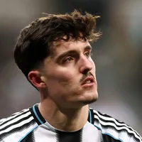 Manchester City estuda nomes de Tino Livramento e Michael Kayode