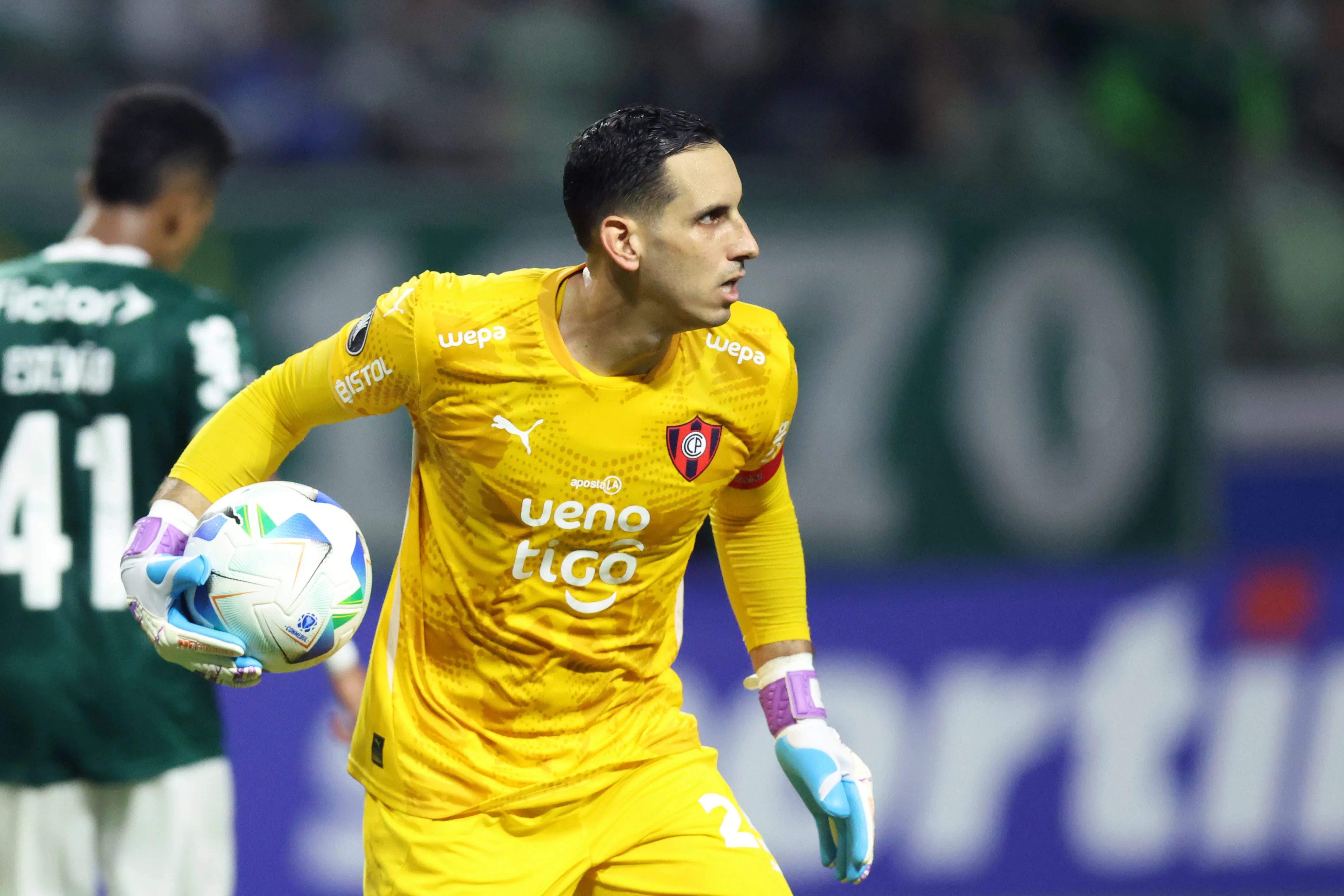 Gatito Fernández em ação pelo Cerro Porteño. (Foto: Alexandre Schneider/Getty Images)