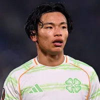 Reo Hatate, do Celtic, é oferecido ao Palmeiras