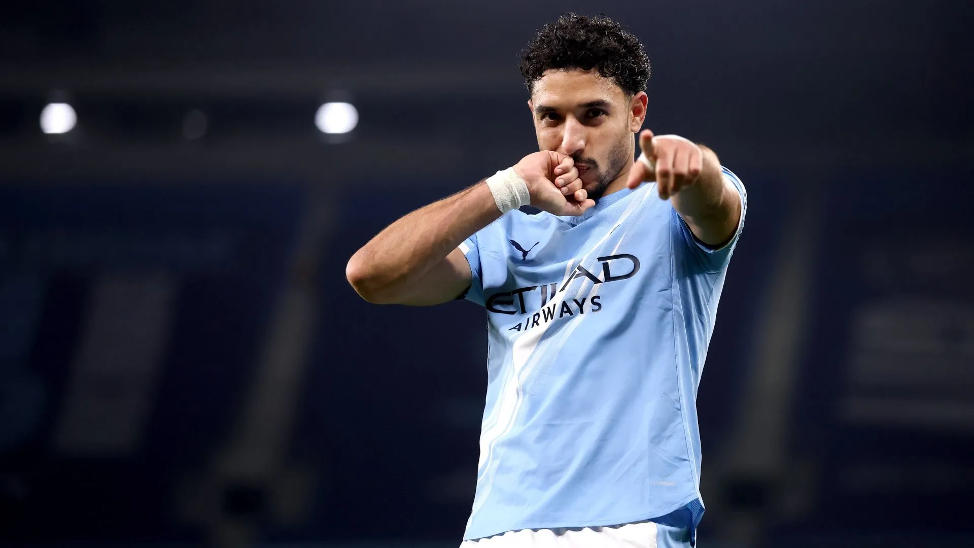 Marmoush fez a diferença contra o Newcastle (foto: Carl Recine/Getty Images)